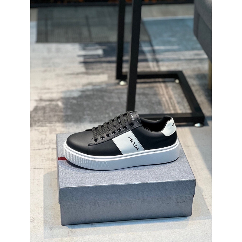 Pra*a casual shoes